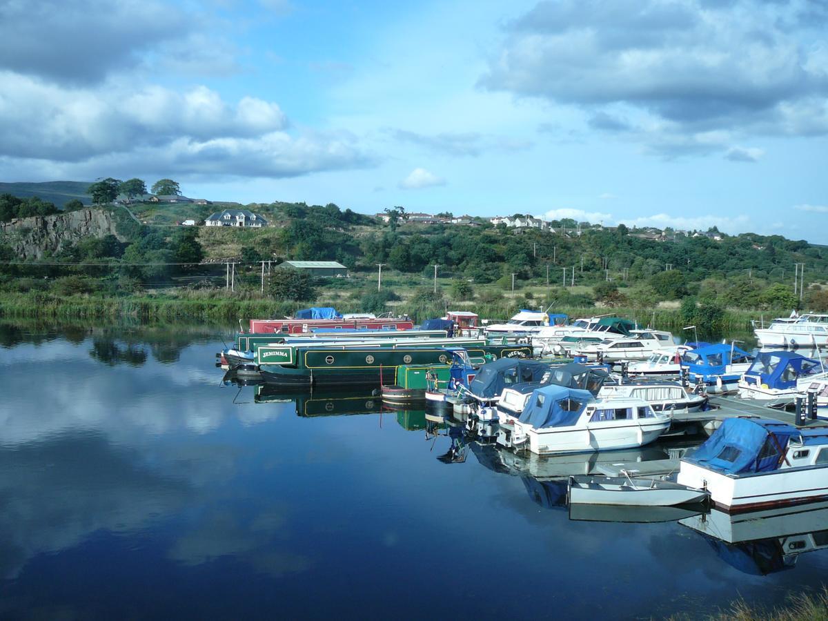 ホテル The Boat House Kilsyth エクステリア 写真
