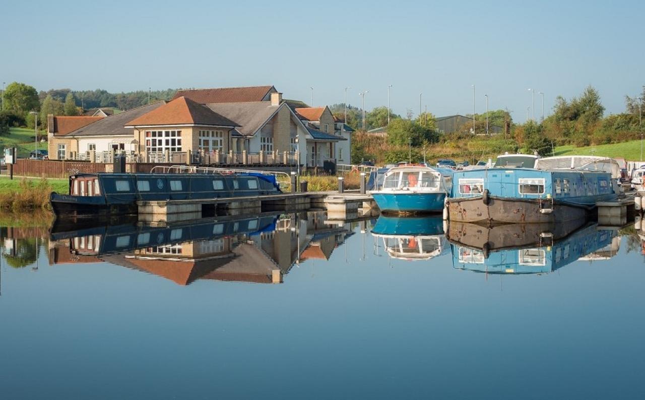 ホテル The Boat House Kilsyth エクステリア 写真
